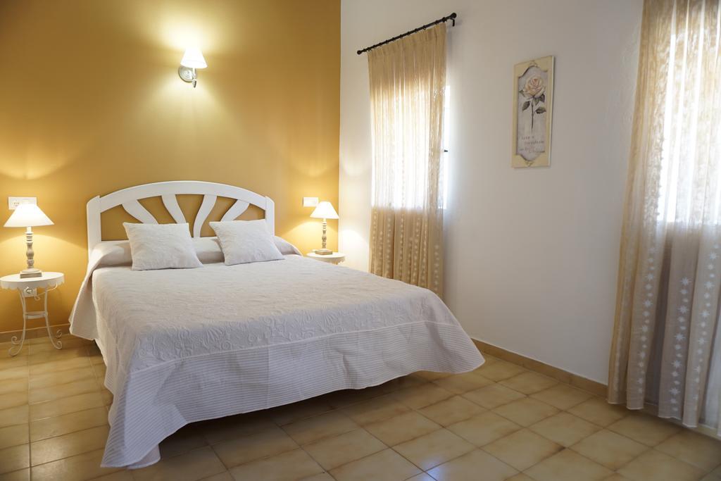 Apartments Campanitx - Astbury Formentera Es Caló Room photo
